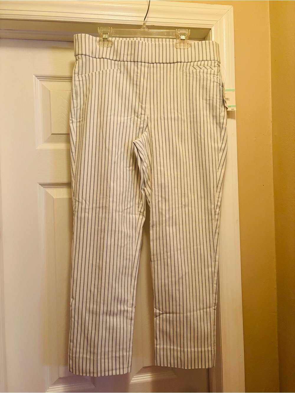 *NEW* ANNE KLEIN Slim Crop Striped Pants in Ivory & Black 🤍🖤
